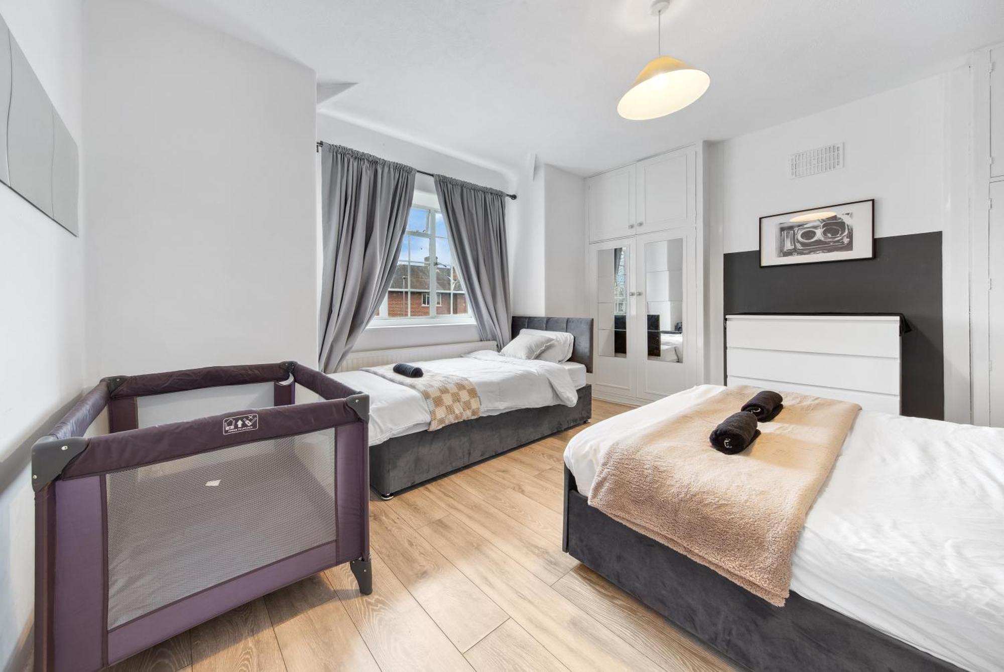 Luxe Jacuzzi - Sleeps 7 - Putney Bridge Casa vacanze