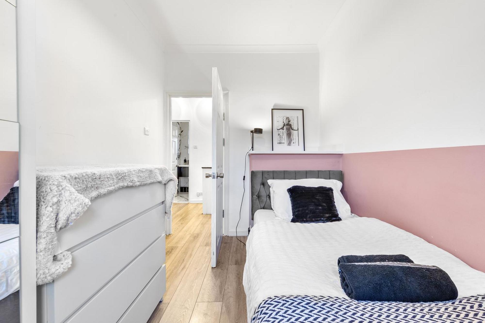 Luxe Jacuzzi - Sleeps 7 - Putney Bridge Casa vacanze