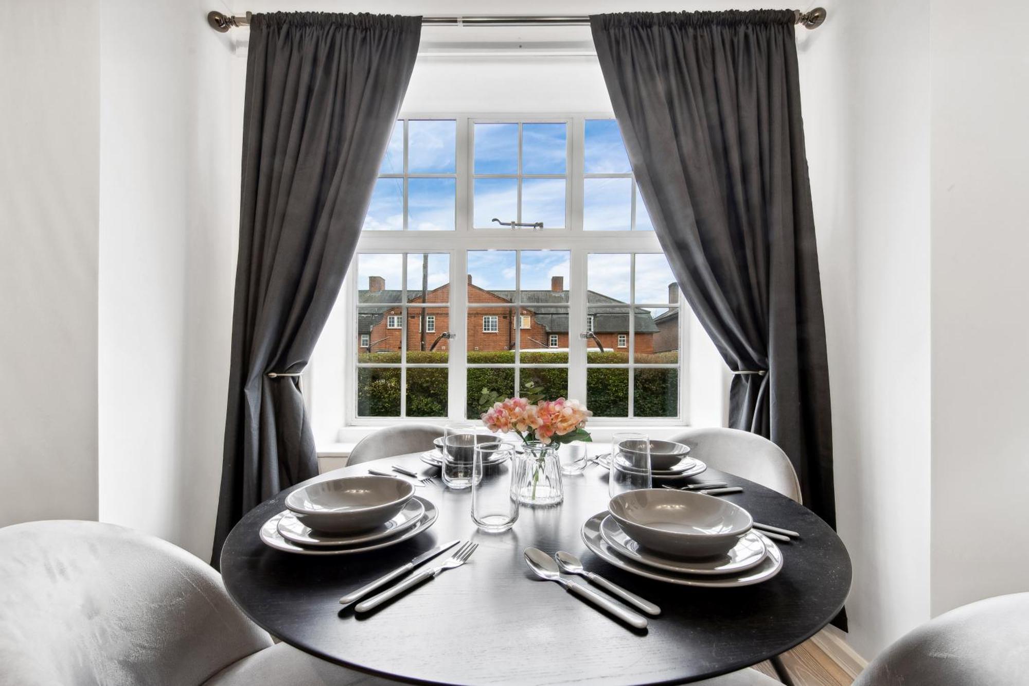 Luxe Jacuzzi - Sleeps 7 - Putney Bridge Casa vacanze Londra