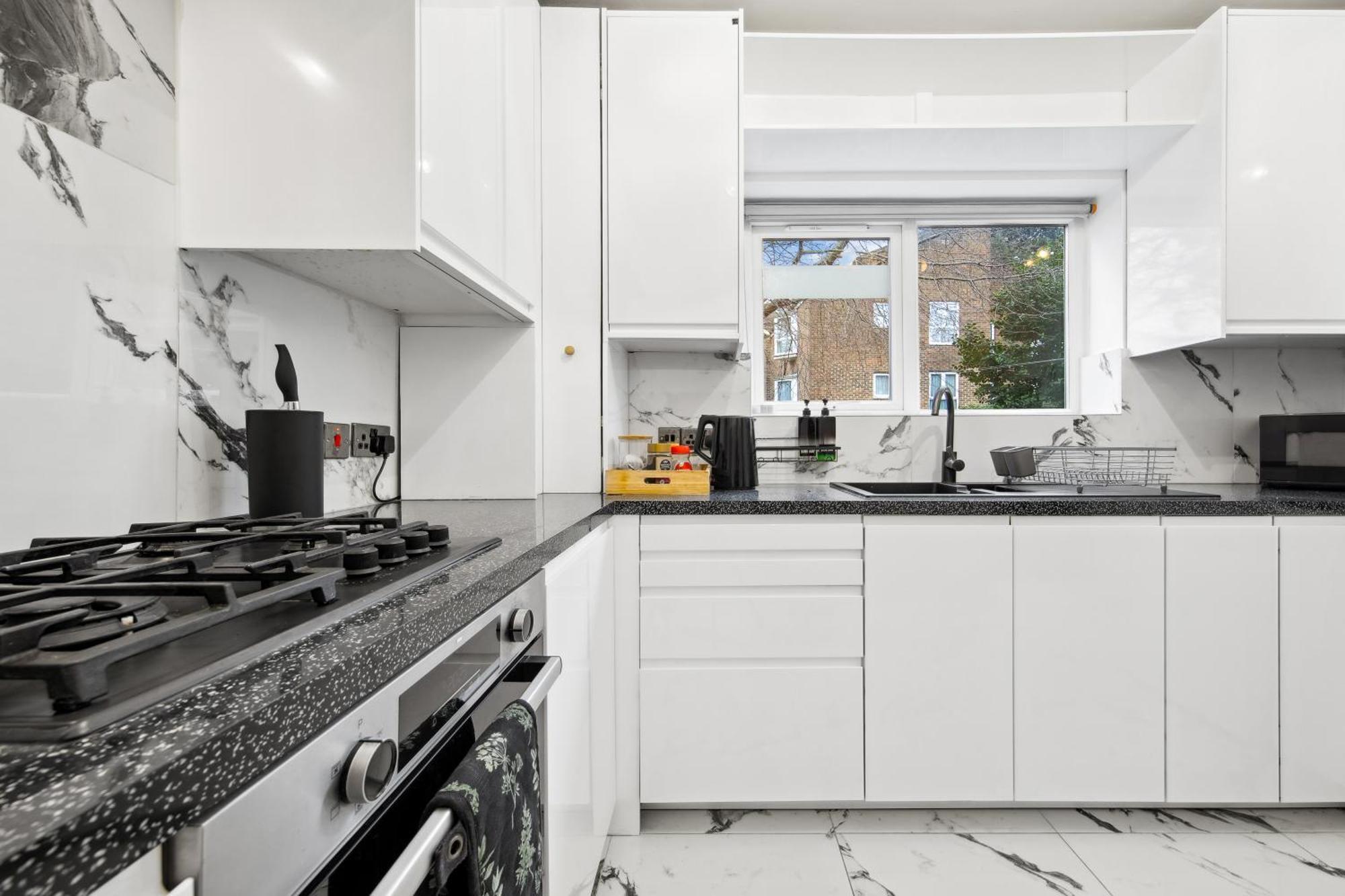 Luxe Jacuzzi - Sleeps 7 - Putney Bridge * Londra